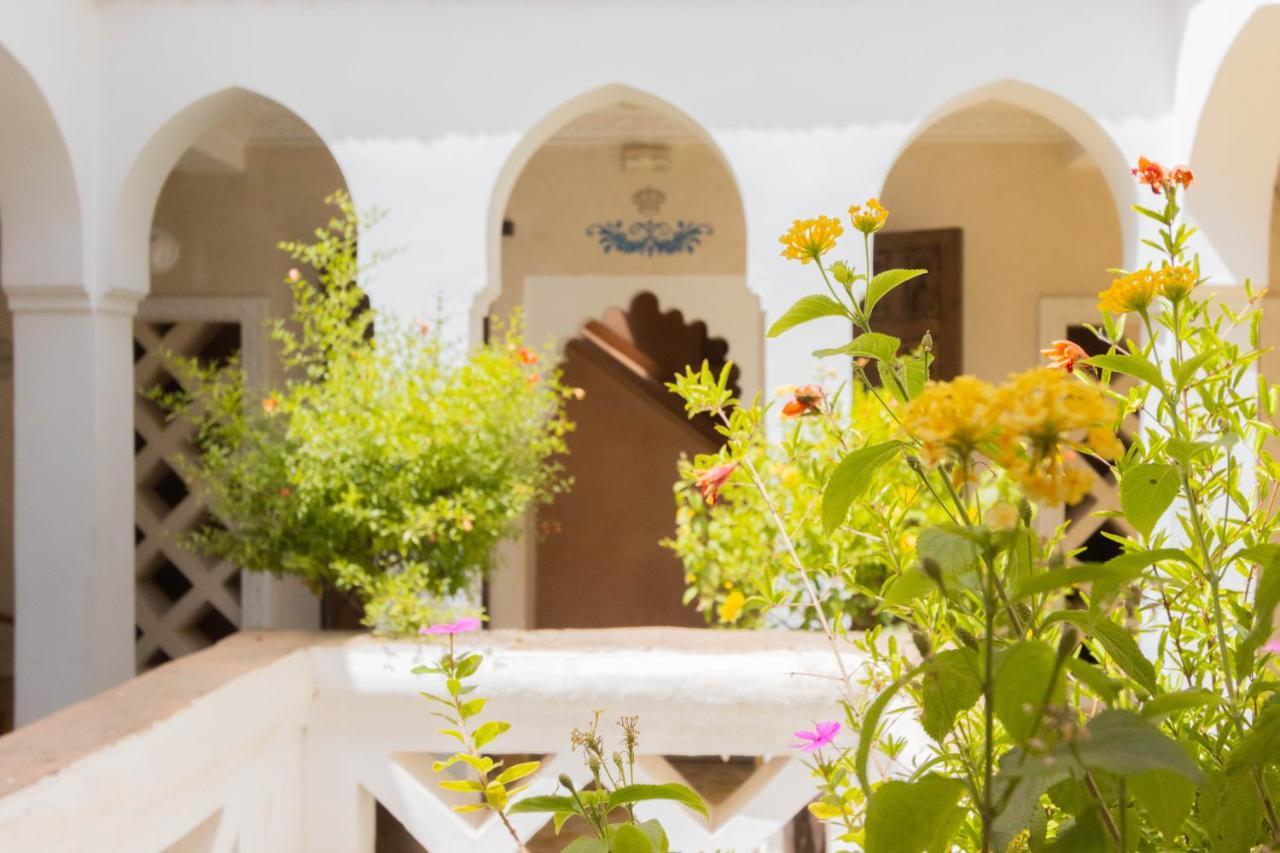 马拉喀什 Riad Palais Des Princesses & Spa酒店 外观 照片 The courtyard of the Dar Ben Abdallah